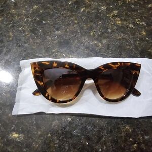 Cat eye Sun glasses